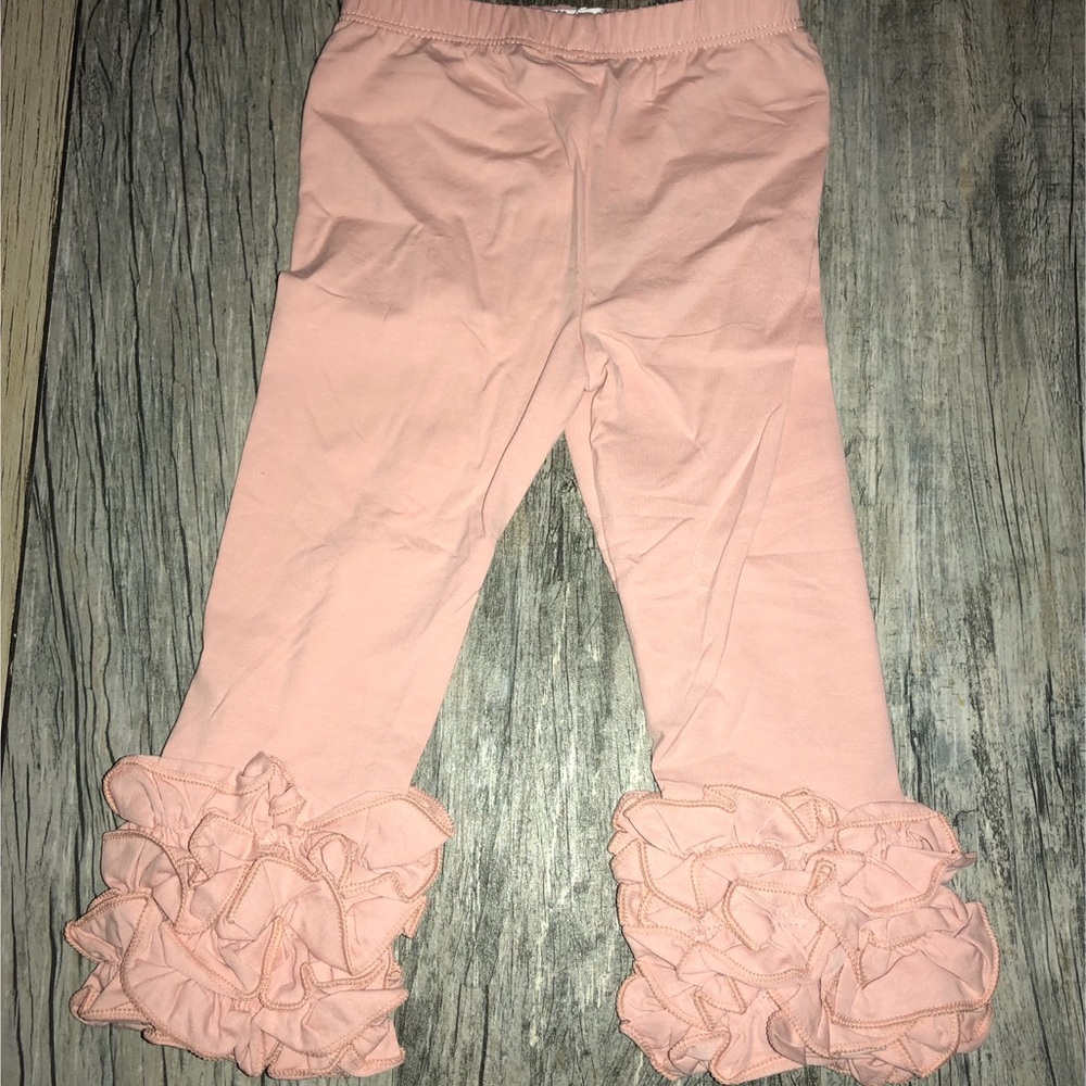 Girl icing leggings